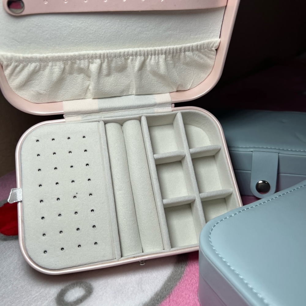 JWELRY TRAVEL CASE (bundle) - Picture 3 of 6